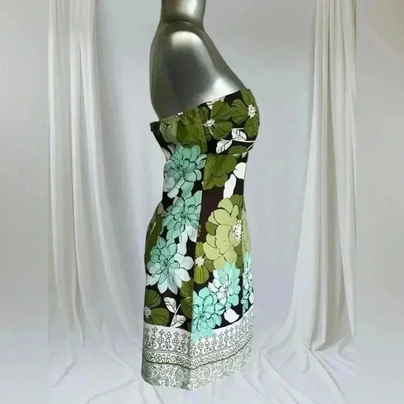 ✨HOST PICK✨🇨🇦💟💎Vintage Cotton Strapless Dress - Picture 2 of 15